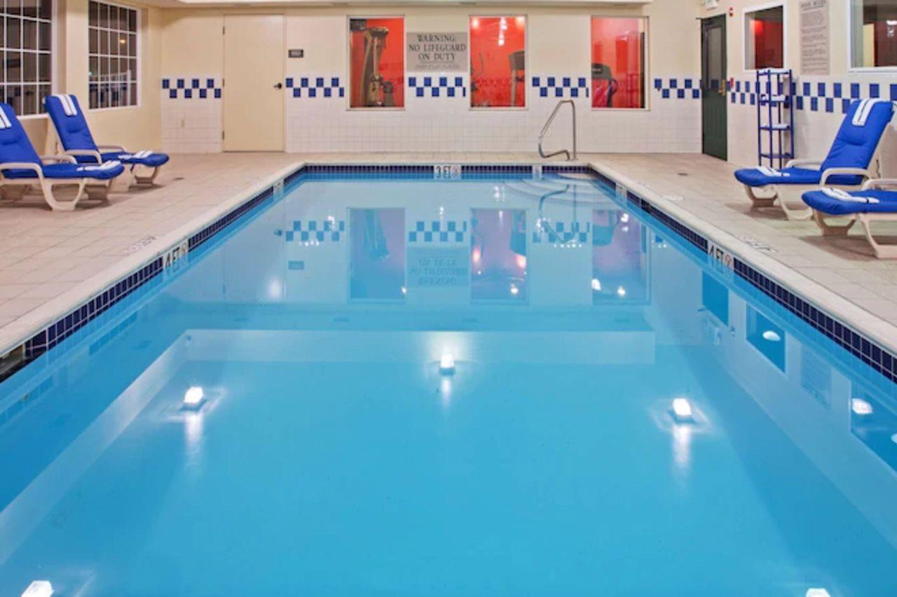 Wingate By Wyndham Youngstown - Austintown 외부 사진