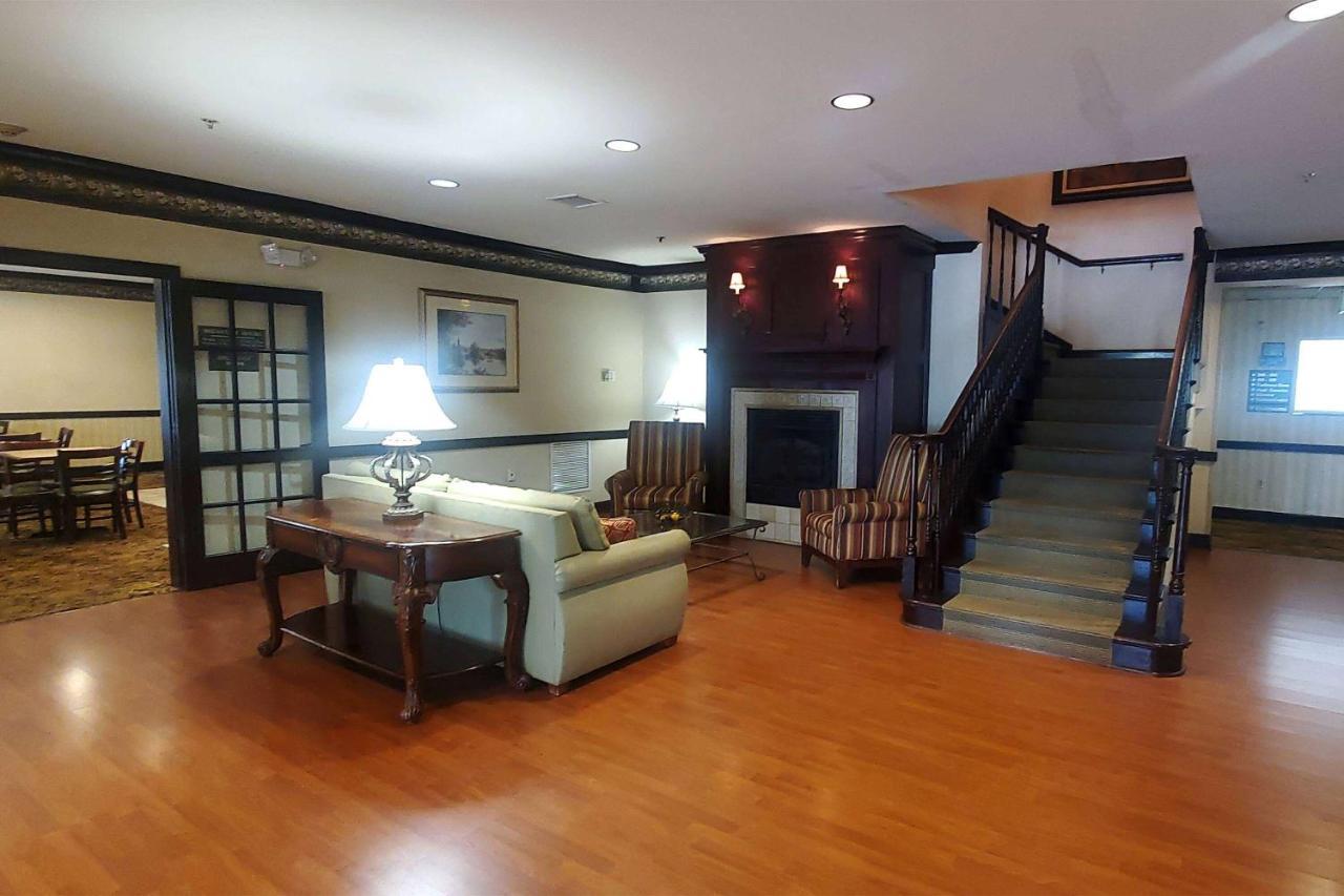 Wingate By Wyndham Youngstown - Austintown 외부 사진