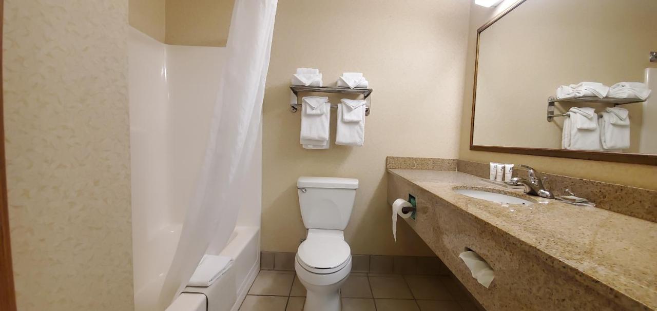 Wingate By Wyndham Youngstown - Austintown 외부 사진