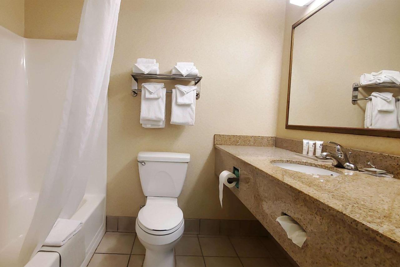 Wingate By Wyndham Youngstown - Austintown 외부 사진